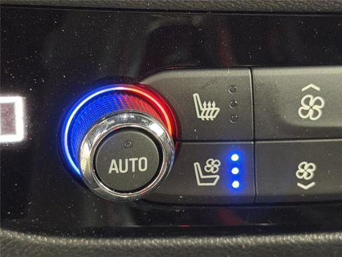 Certified 2023 Buick Enclave Avenir w/ Avenir Technology Package FWD image 33