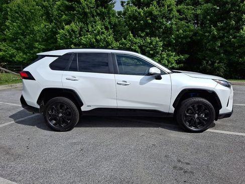 Certified 2024 Toyota RAV4 SE w/ Convenience Package AWD/4WD image 7
