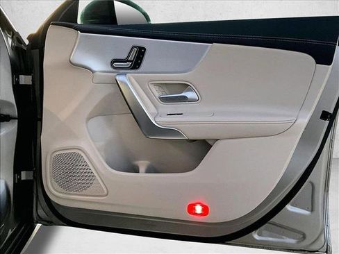 Used 2020 Mercedes-Benz CLA 250 CLA 250 image 19