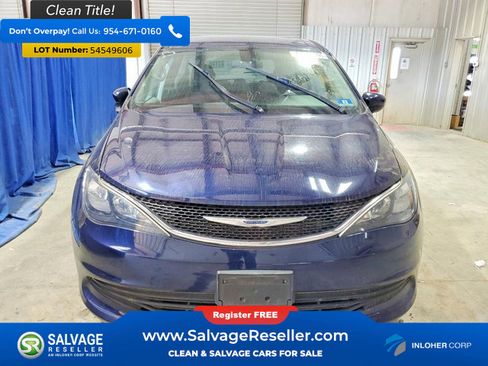 Used 2019 Chrysler Pacifica Touring FWD image 7