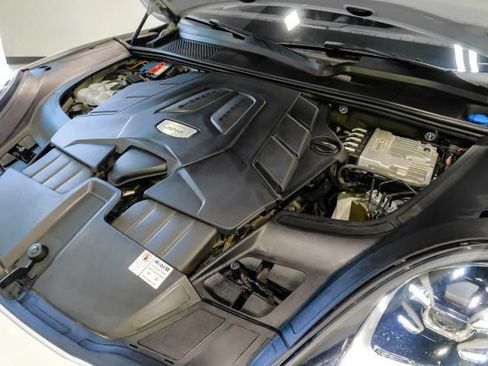 Used 2019 Porsche Cayenne AWD/4WD image 59