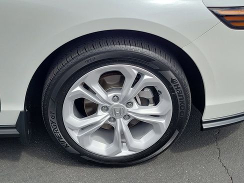 Certified 2023 Honda Accord LX image 6