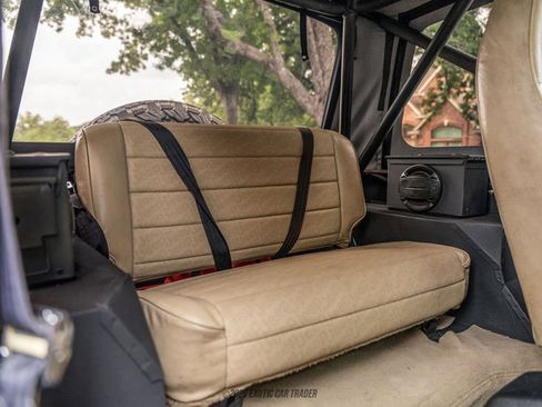 Used 1991 Jeep Wrangler 4WD image 30