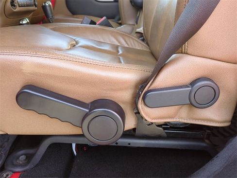 Used 2016 Jeep Wrangler Unlimited Sahara w/ Dual Top Group image 12