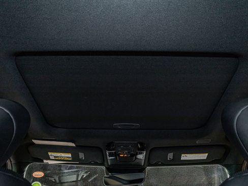 Used 2024 Lexus GX 550 w/ Cold Area Package AWD/4WD image 18