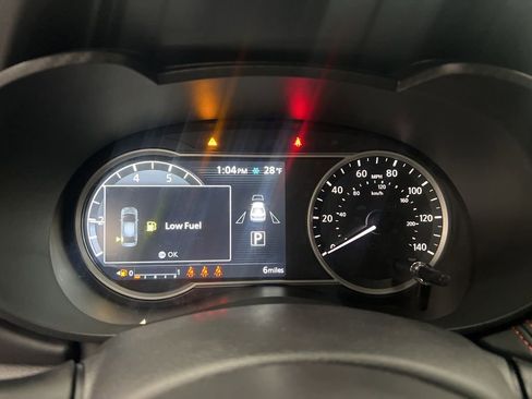 New 2025 Nissan Versa SR image 50