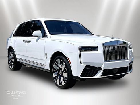 Certified 2025 Rolls-Royce Cullinan AWD/4WD image 2