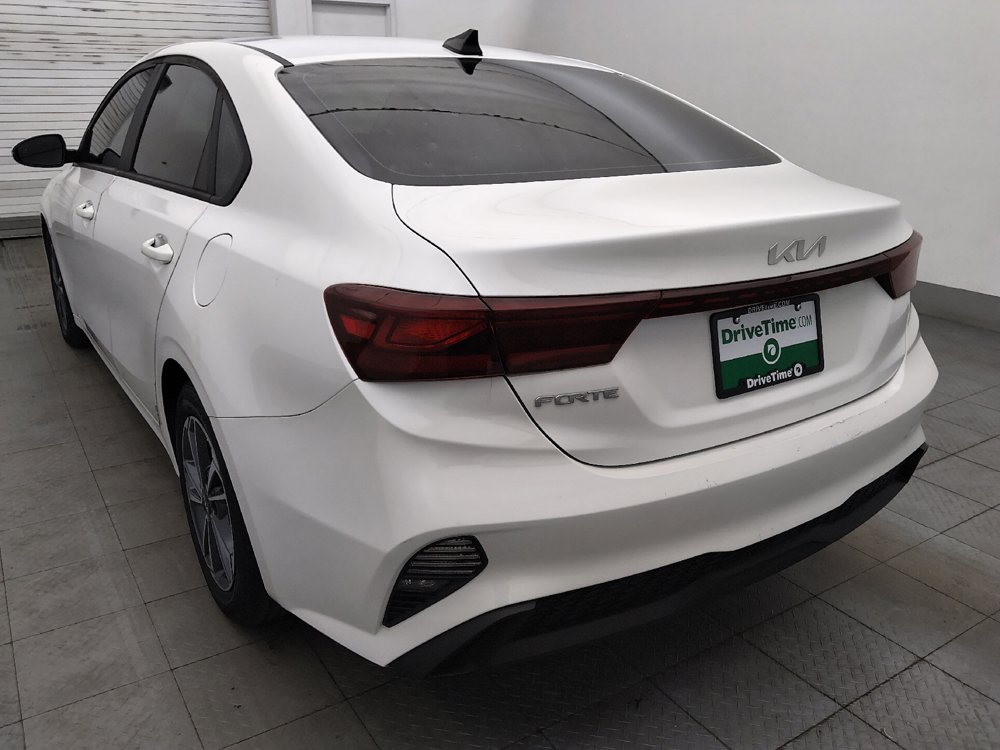 Used 2024 Kia Forte LXS w/ LXS Technology Package FWD image 5