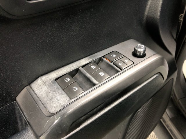 Used 2016 Toyota Tacoma TRD Sport w/ Towing Package AWD/4WD image 13