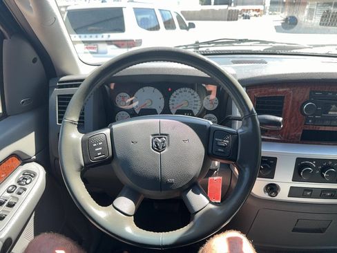 Used 2006 Dodge Ram 2500 Truck Laramie AWD/4WD image 12