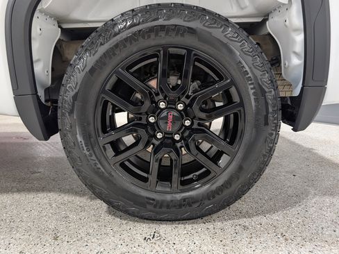 Used 2025 GMC Sierra 1500 Elevation AWD/4WD image 10