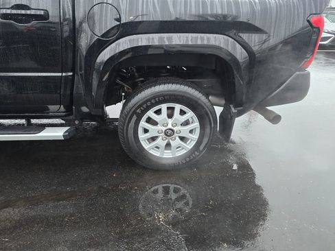 Used 2024 Toyota Tacoma SR5 AWD/4WD image 4