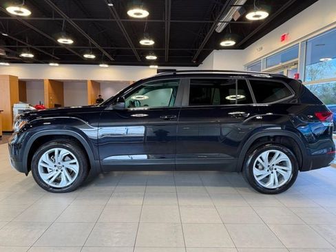 Used 2023 Volkswagen Atlas SE w/ Panoramic Sunroof Package AWD/4WD image 7