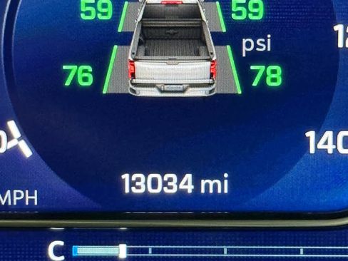 Used 2025 Chevrolet Silverado 2500 LT w/ Convenience Package image 28