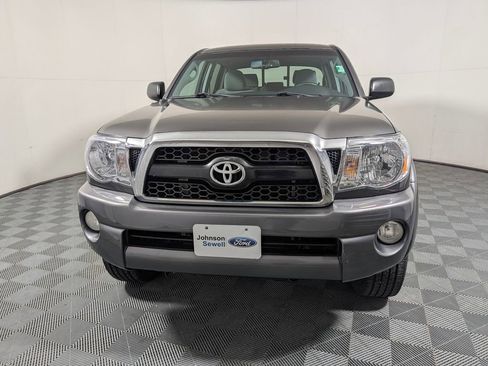 Used 2011 Toyota Tacoma PreRunner w/ SR5 Pkg #2 RWD image 3