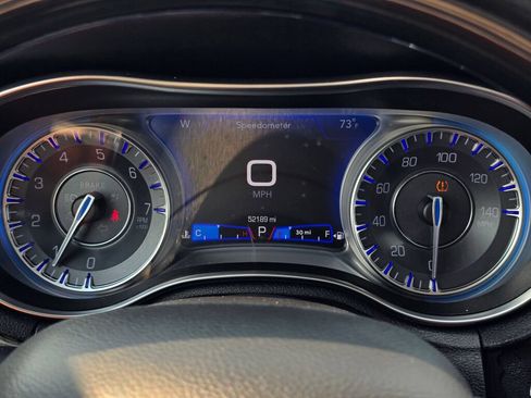 Used 2020 Chrysler 300 Limited RWD image 24