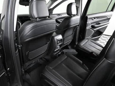 Used 2021 Jeep Grand Cherokee L Limited image 18