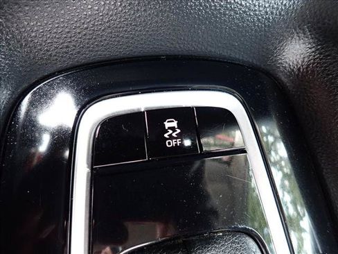 Used 2021 Toyota Corolla LE FWD image 16