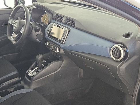 Used 2025 Nissan Versa SV image 32