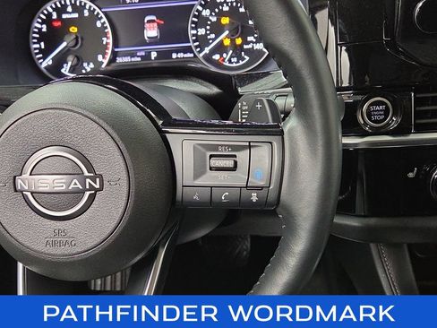 Used 2023 Nissan Pathfinder SL w/ Black Appearance Package AWD/4WD image 17