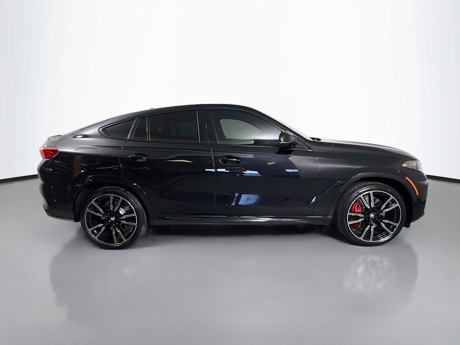 Used 2027 BMW X6 M60i AWD/4WD image 4