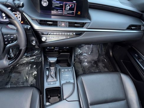 Used 2021 Lexus ES 350 w/ Premium Package image 11