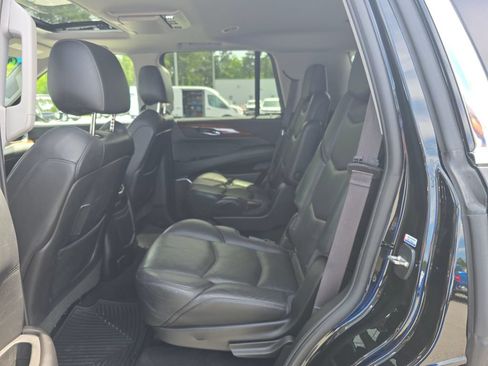 Used 2017 Cadillac Escalade Premium Luxury AWD/4WD image 25