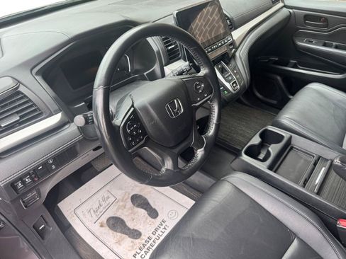 Used 2023 Honda Odyssey EX-L image 3