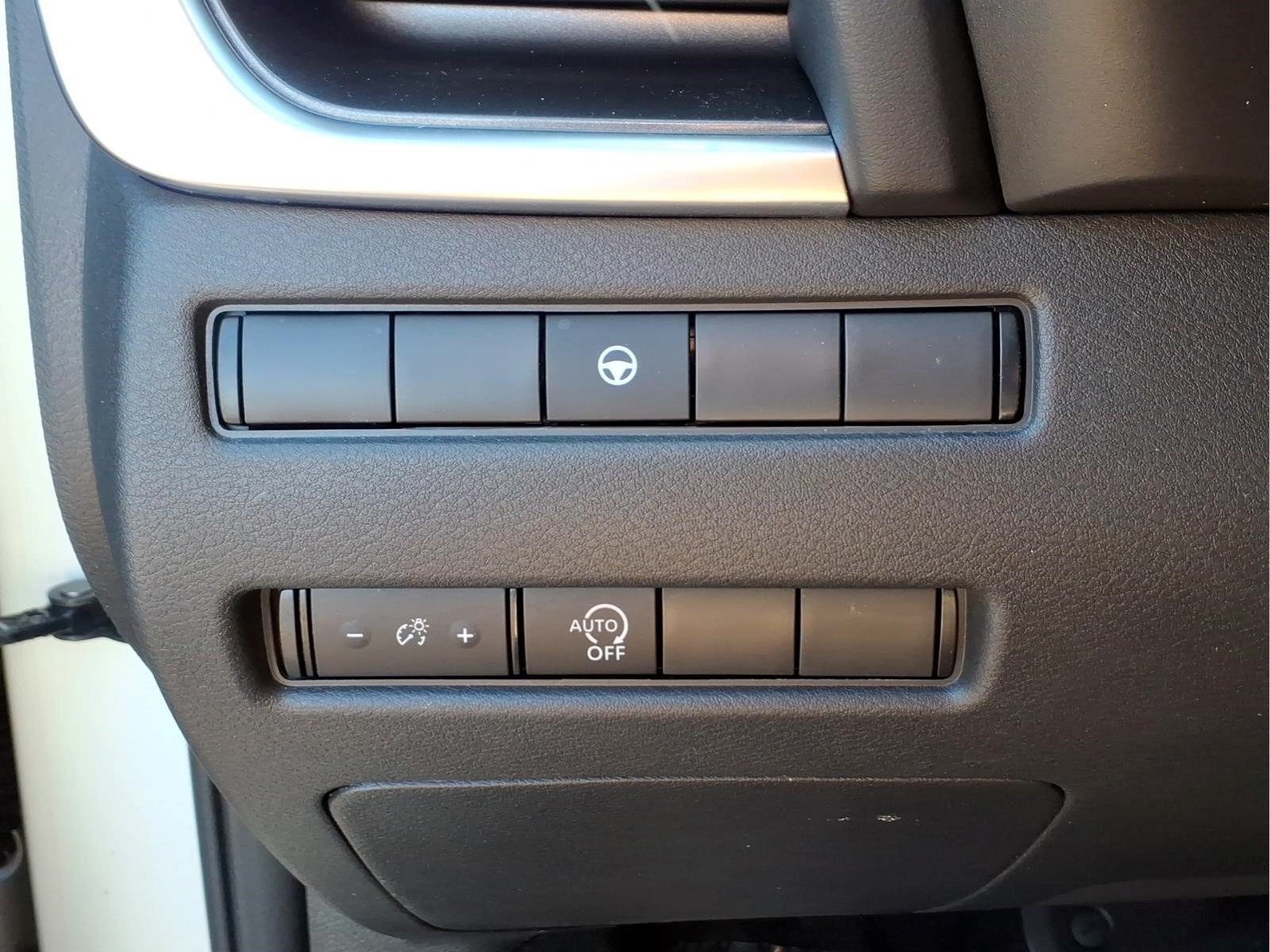Used 2023 Nissan Rogue SV AWD/4WD image 20