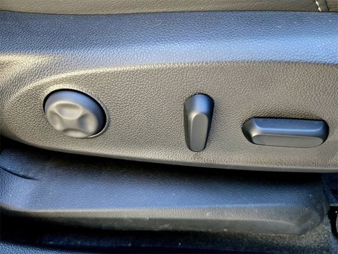 Used 2020 Buick Envision Essence image 28