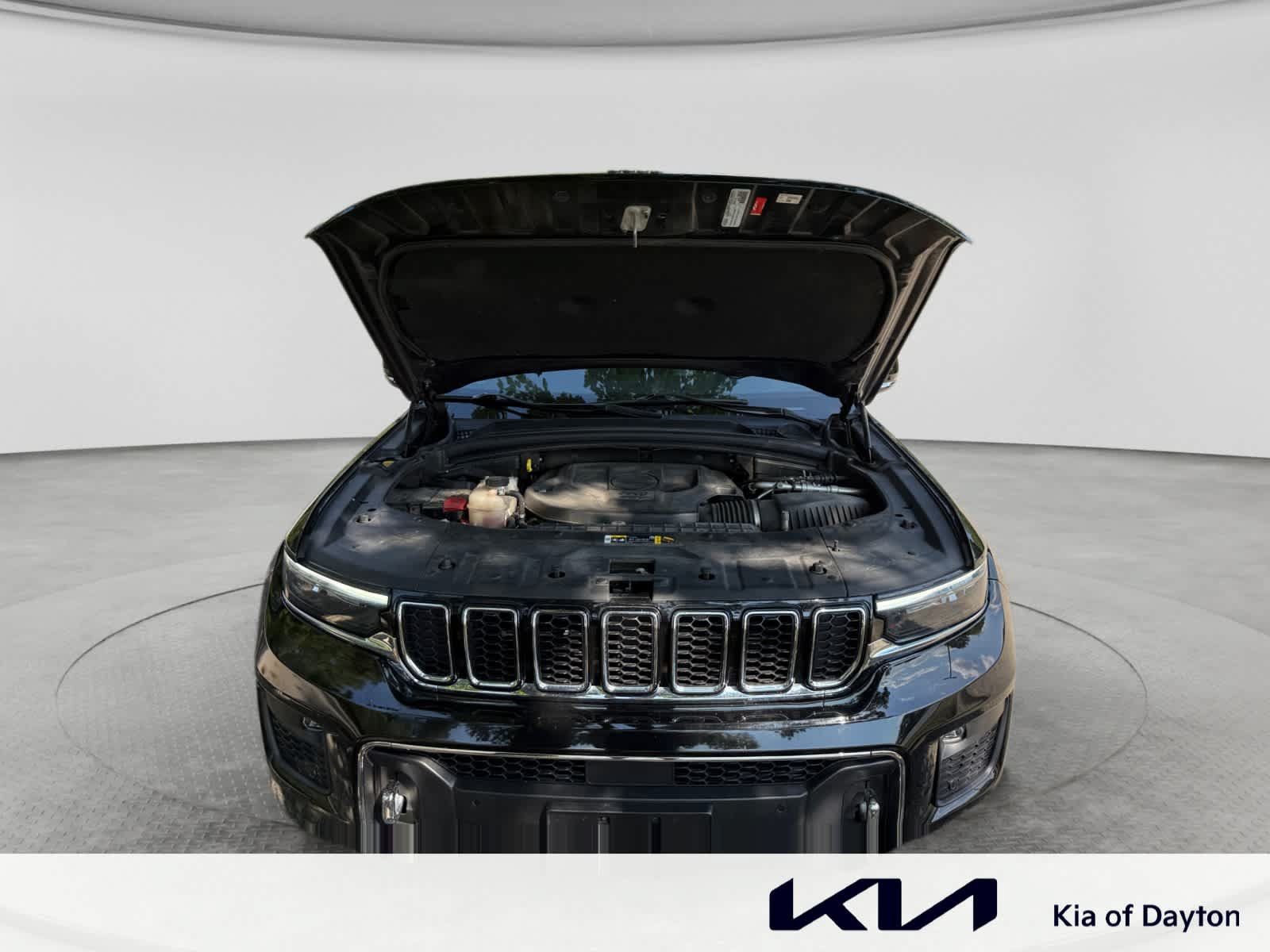 Used 2021 Jeep Grand Cherokee L Overland w/ Luxury Tech Group IV AWD/4WD image 24