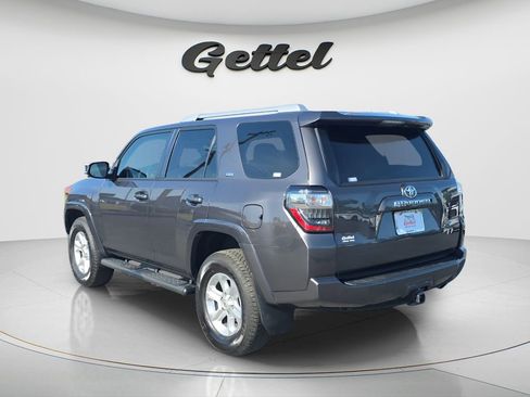 Used 2018 Toyota 4Runner SR5 AWD/4WD image 7
