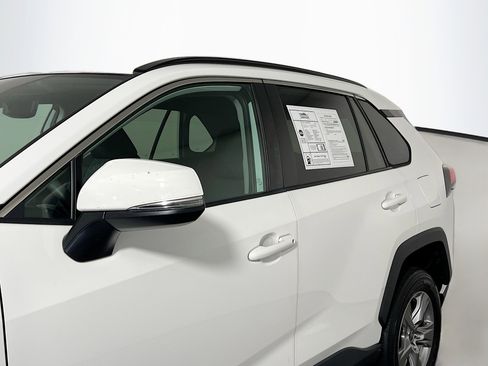 Used 2022 Toyota RAV4 XLE FWD image 13