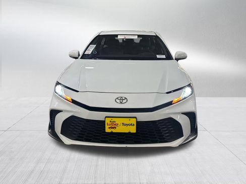 Used 2025 Toyota Camry SE w/ Convenience Package AWD/4WD image 2