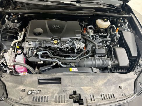 Used 2025 Toyota Camry SE FWD image 34