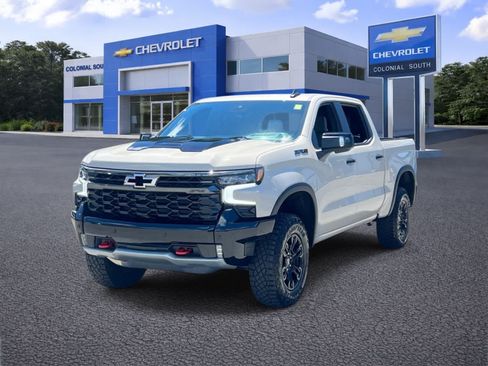 Used 2026 Chevrolet Silverado 1500 ZR2 w/ LPO, Dark Essentials Package AWD/4WD image 2