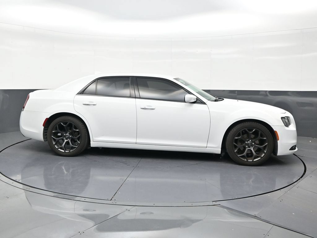 Used 2020 Chrysler 300 S RWD image 6