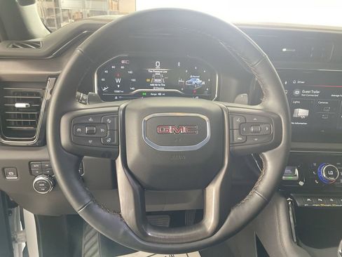 Used 2025 GMC Sierra 1500 AT4 w/ Technology Package image 11