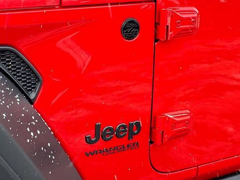 Used 2022 Jeep Wrangler Unlimited Sport image 25