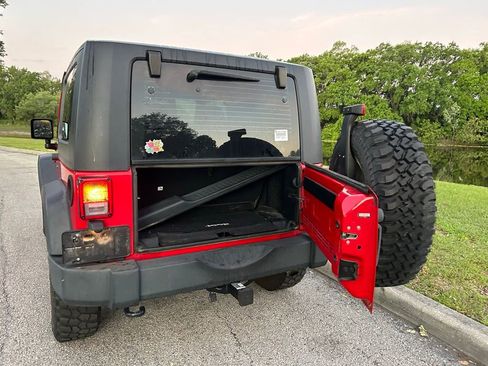 Used 2014 Jeep Wrangler Sport image 10