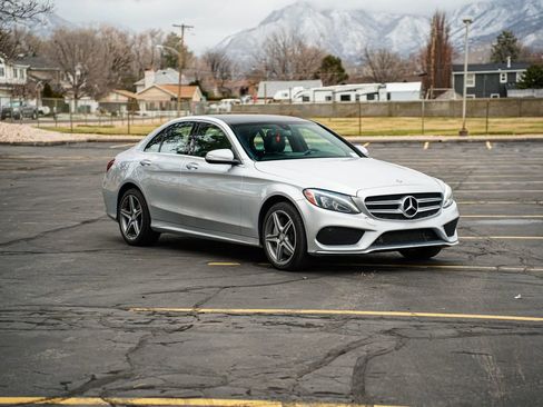 Used 2015 Mercedes-Benz C 300 4MATIC Sedan image 3
