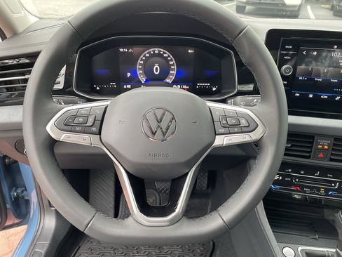 New 2026 Volkswagen Jetta SE FWD image 17