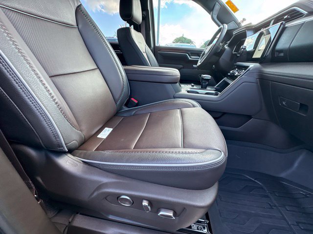 Used 2026 GMC Sierra 1500 Denali AWD/4WD image 4