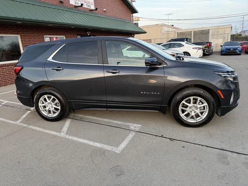 Used 2022 Chevrolet Equinox LT image 4