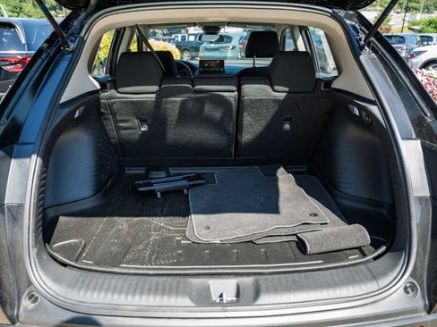 Used 2025 Honda HR-V LX image 8