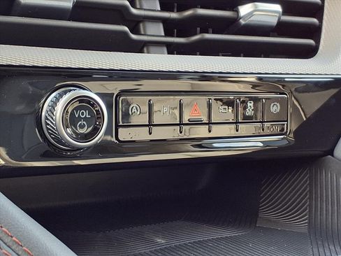 New 2026 Ford Explorer Active w/ Active Comfort Package image 9