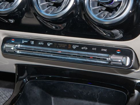 Used 2022 Mercedes-Benz A 220 image 22