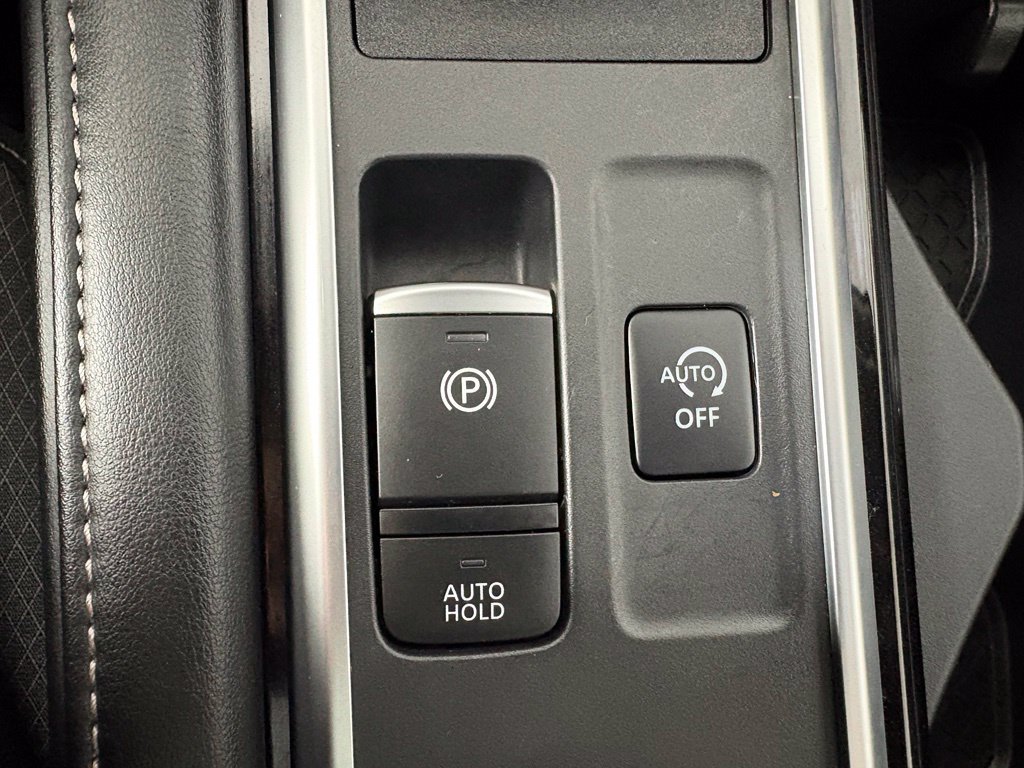 Used 2025 Nissan Pathfinder SV w/ SV Premium Package AWD/4WD image 31