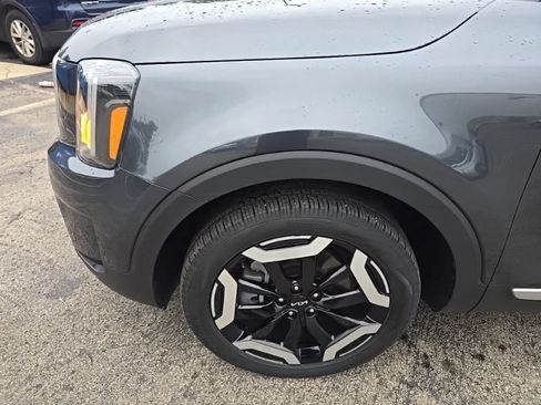 Certified 2024 Kia Telluride S w/ S Sunroof Package AWD/4WD image 10