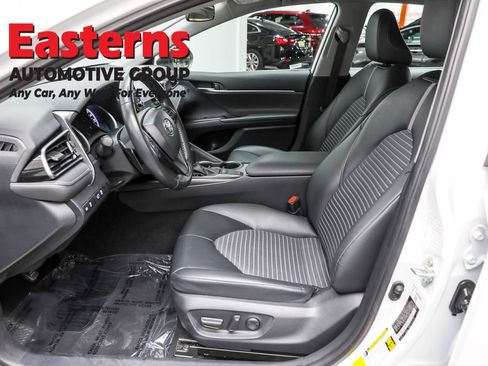 Used 2024 Toyota Camry SE image 14